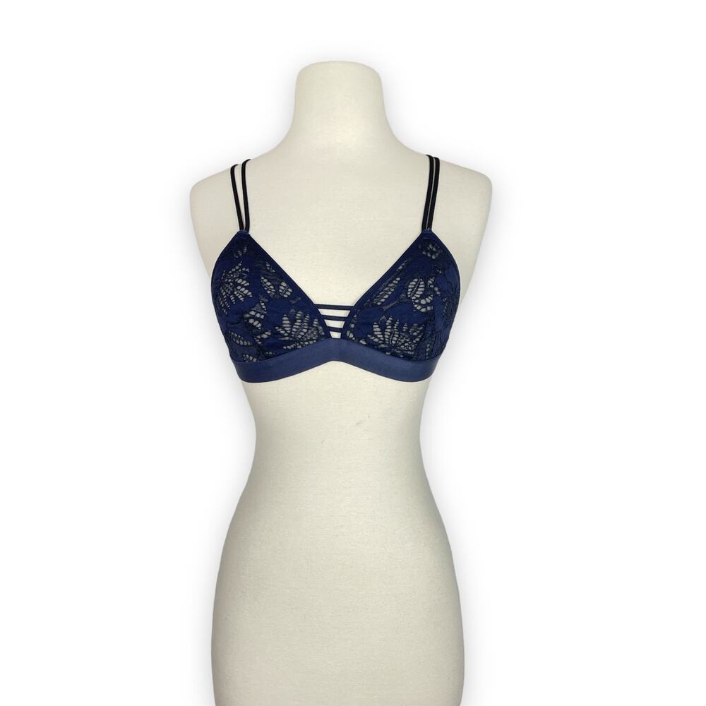 Victoria's Secret black lace bralette M